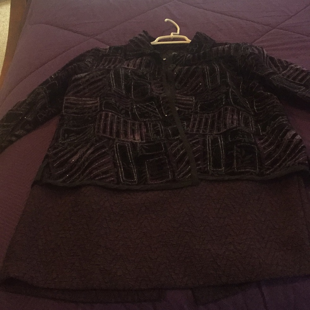 Ladies suit